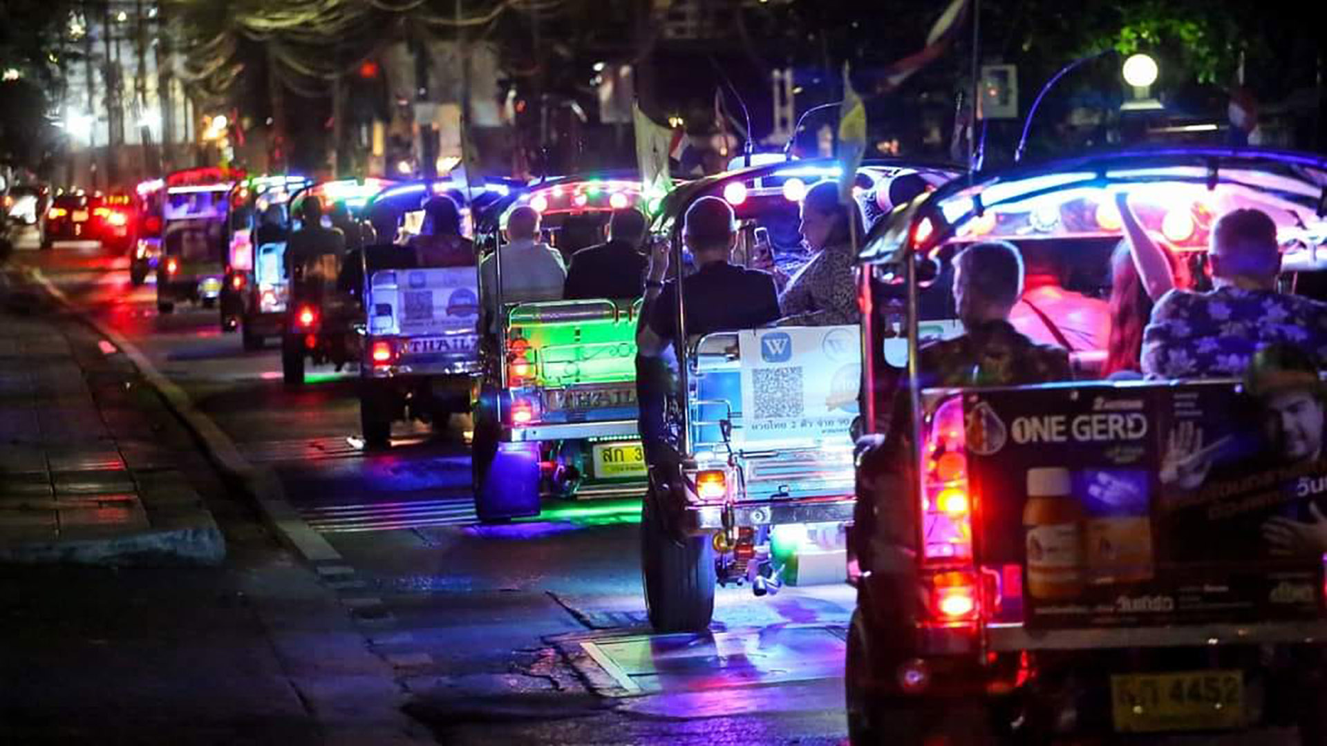 Corporate incentive travel tuk tuk tour Bangkok